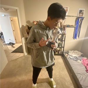 Meet your Posher, Julian